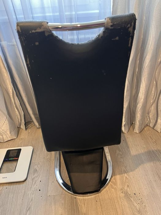 Трапезни столове