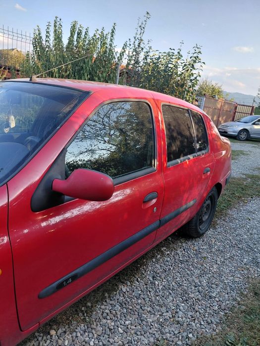 Renault Clio 2002 1.4 benzina