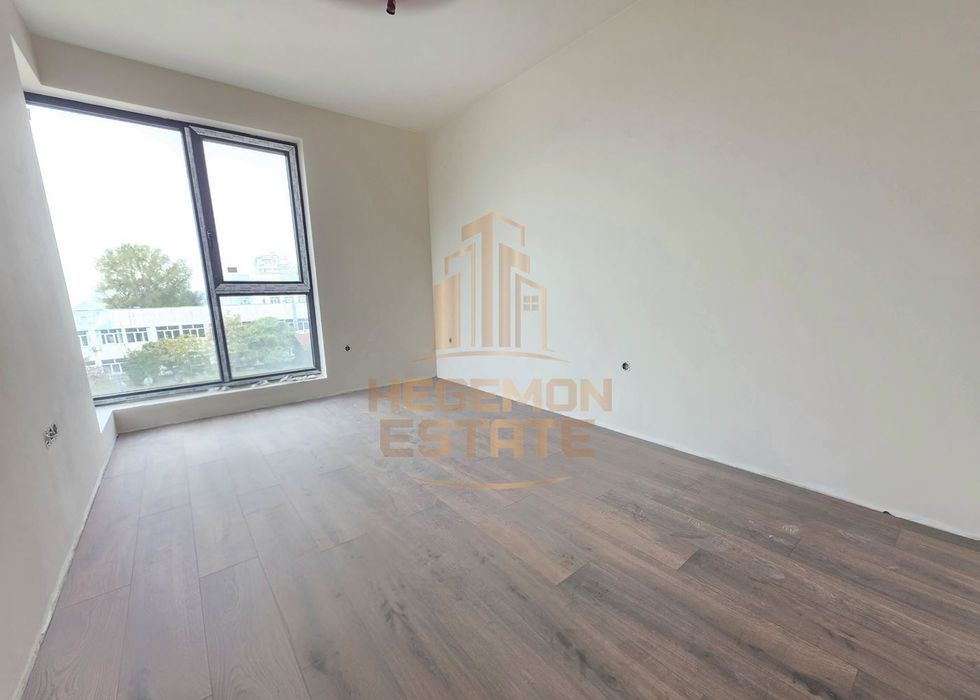 Продава се Двустаен апартамент в Варна, Левски - 86 кв.м за 1977 €/кв.м - Снимка #8