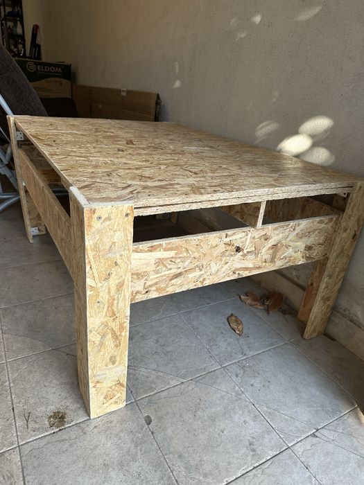 Маса от дърво OSB