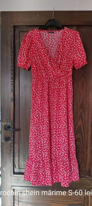 Rochițe de alăptare și gravide și alte rochițe la preturi mici