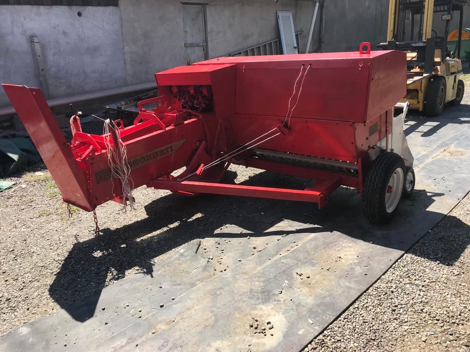 Presa baloti dreptunghiulari SGORBATI 133S, 131M