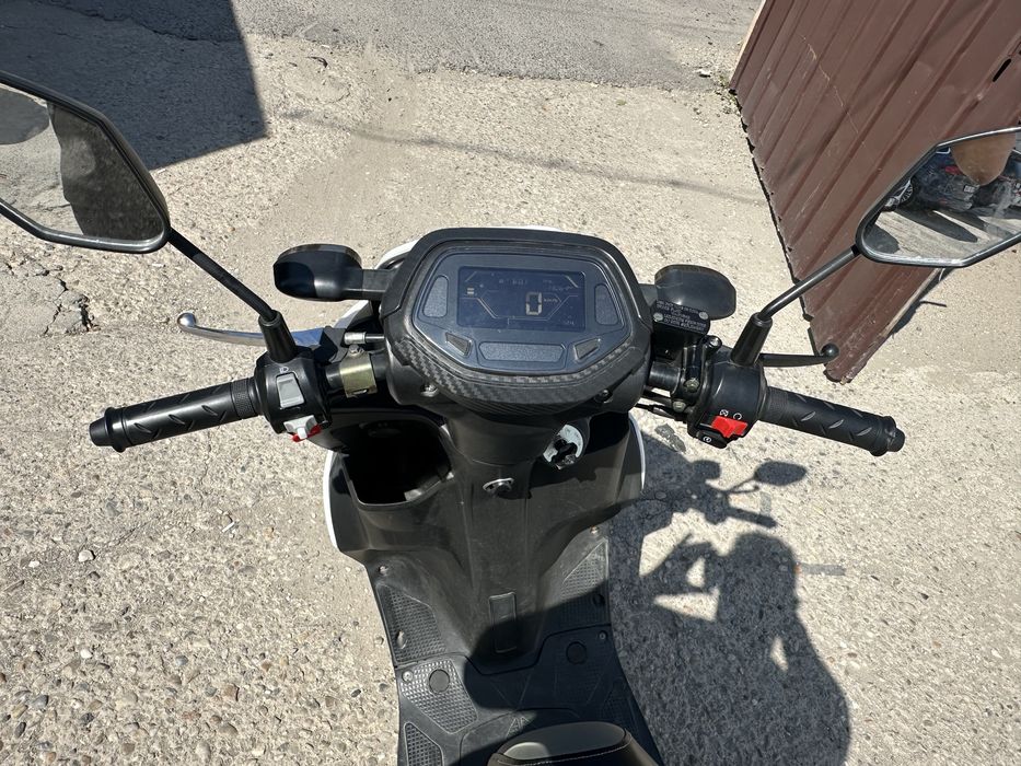 Scuter 125 barton