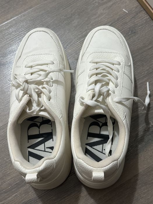Кроссовки Zara белые 38 р