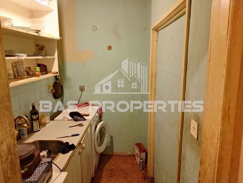 Продава се Едностаен апартамент в София, Люлин 4 - 38 кв.м за 2427 €/кв.м - Снимка #2