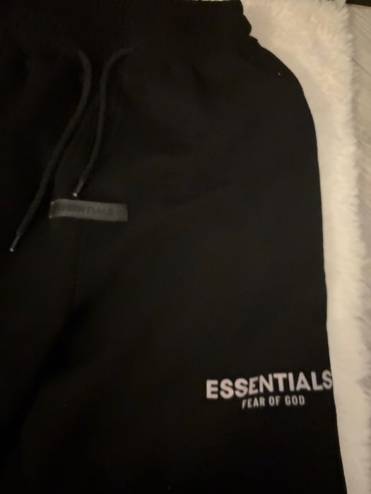 Pantaloni scurti Essentials Negociabil