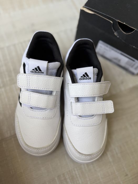 Adidas/Адидас бели нови  номер 30