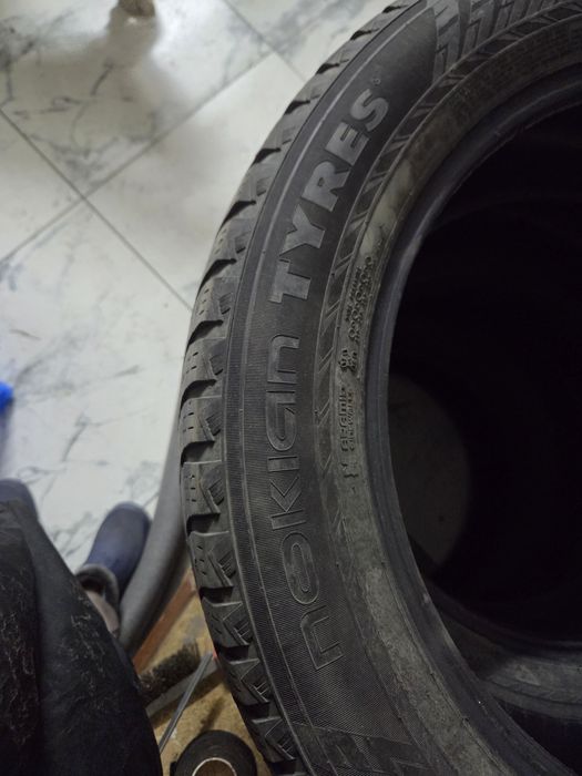 Зимние шины 235/55/19