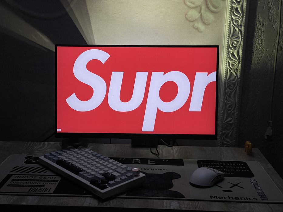 Продаю монитор рабочи и для игр монитор 100 герц  использовал два раза