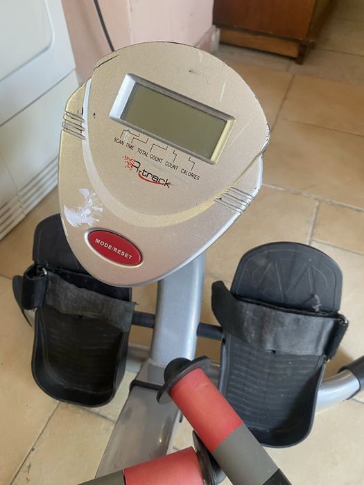 Продавам гребен тренажор