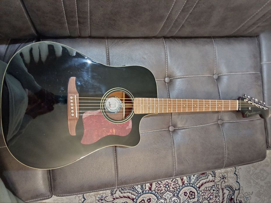 Fender akustik qora guitara xali yengi razmeri 41