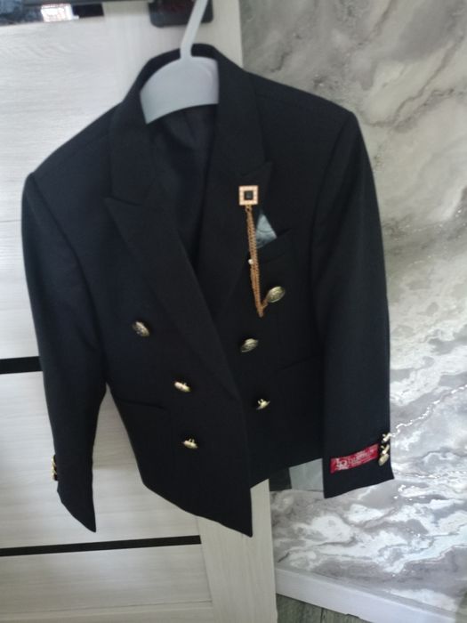 Продам костюм и брюки