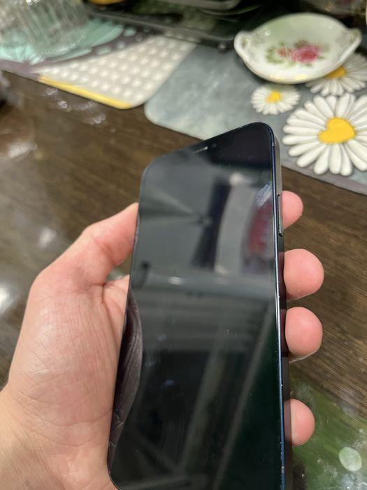 Iphone 12 в отличном состоянии