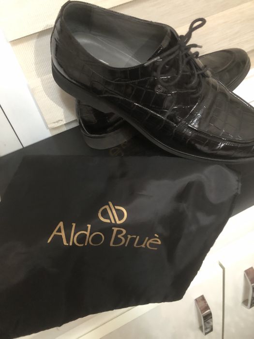 Tufli sotiladi. Туфли сотилади