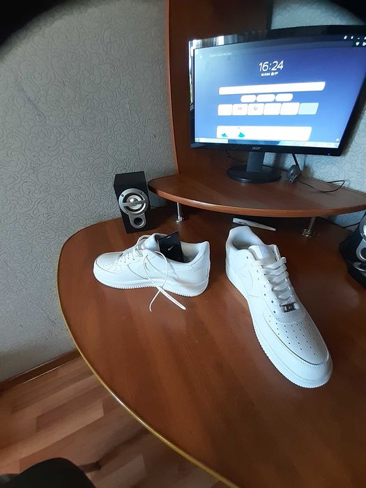 Кроссы Nike Air Force 43р.