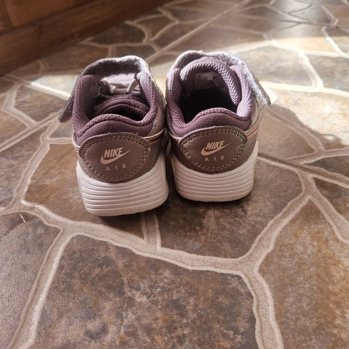 Маратонки   Nike