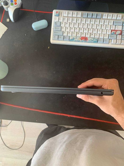 MacBook Air 13" M4 16GB RAM 256 GB 98%