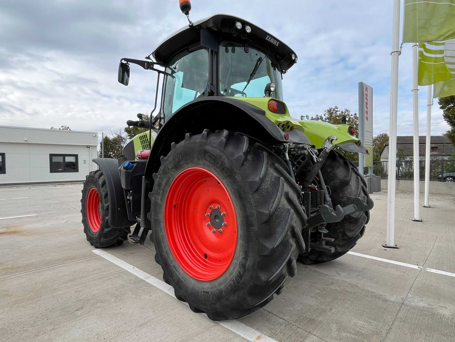 Tractor CLAAS Axion 800