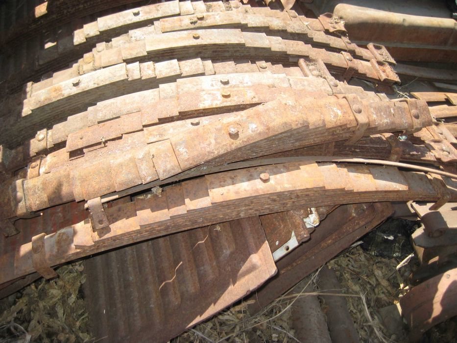 продам  рессоры  и  листы