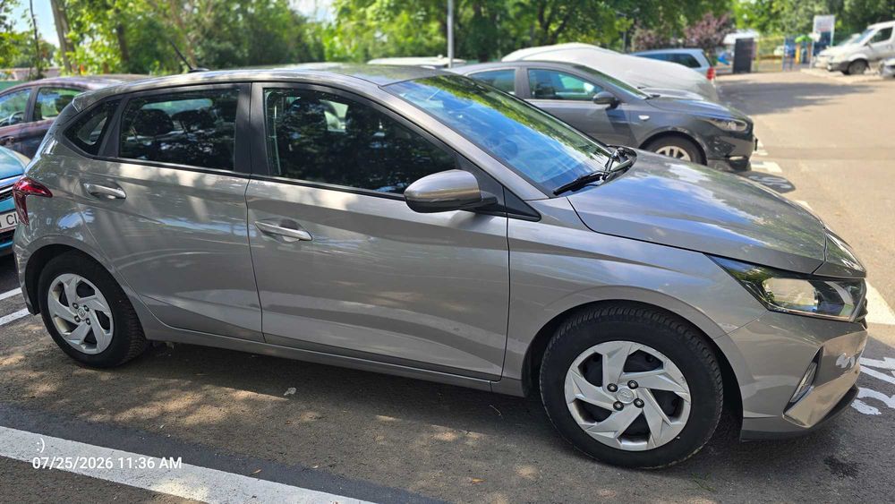 Vând Hyundai i20 Comfort, 2022, benzină 1.2 MPI 84 CP, cutie manuală, cu doar 14.000 km