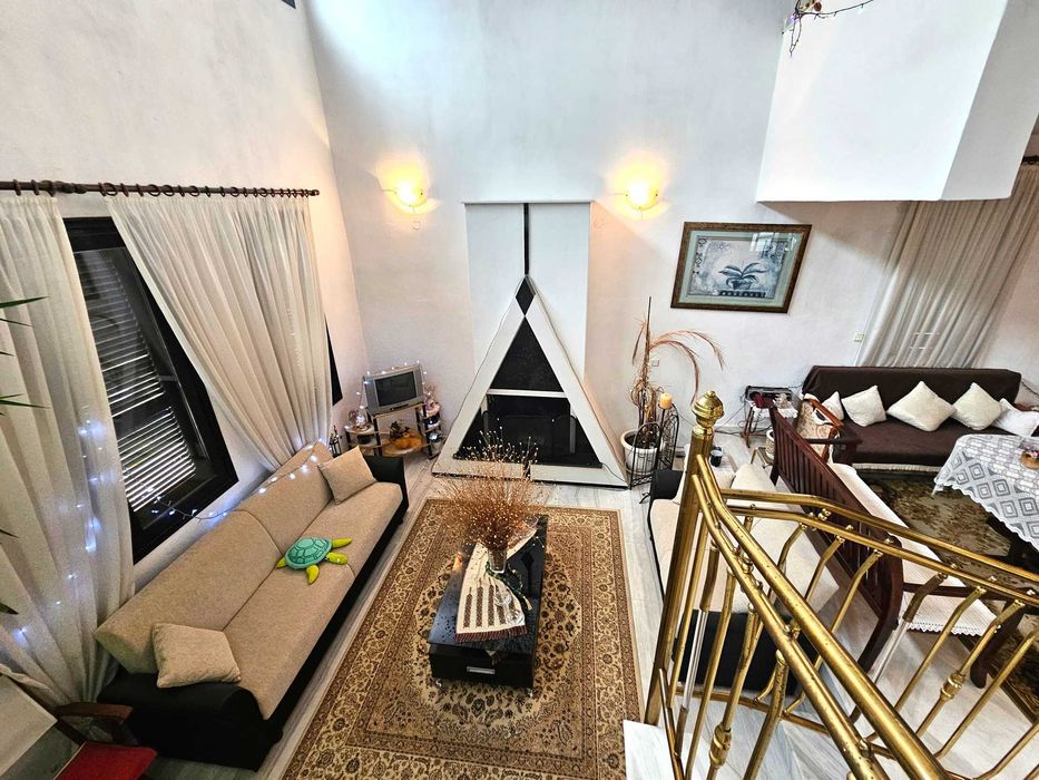 ПРОДАВА се самостоятелна къща 210кв.м. в центъра на DRAMA (код 8123)