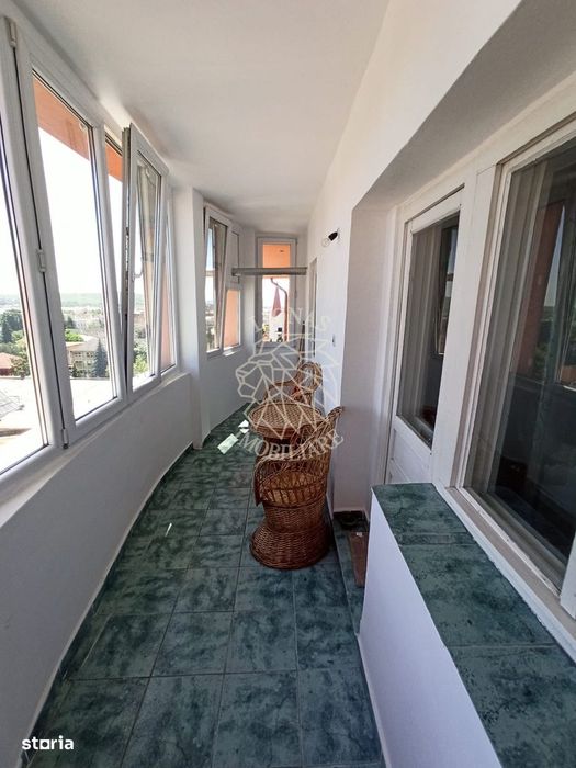 Apartament decomandat 3 camere 72 mp+spatiu depozitare 30 mp-Central