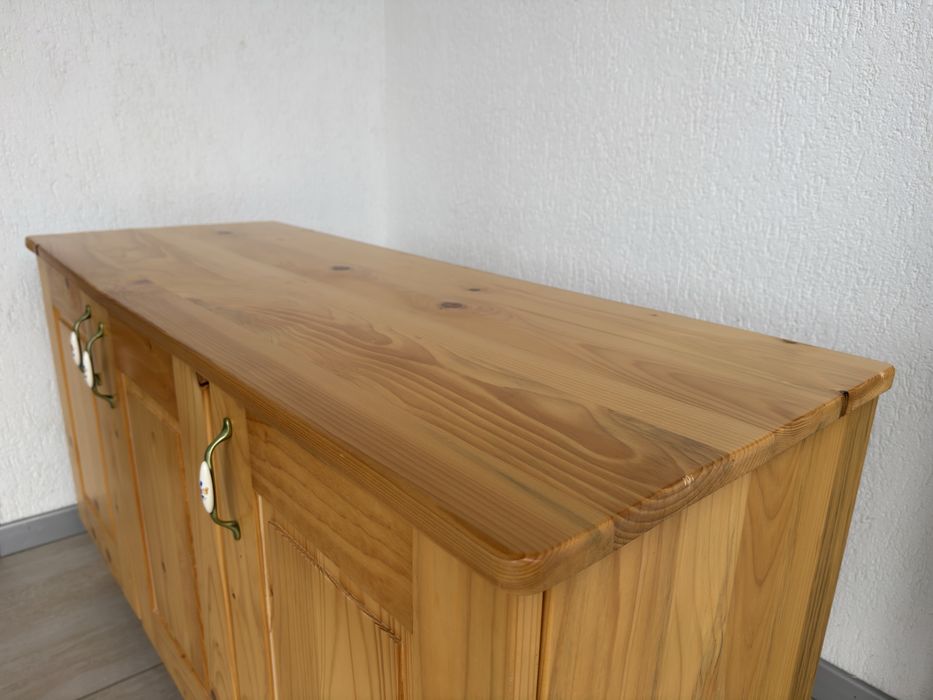 Comode din lemn masiv de brad – stil rustic – Maramureș