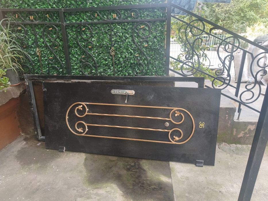 Продам дверь железная