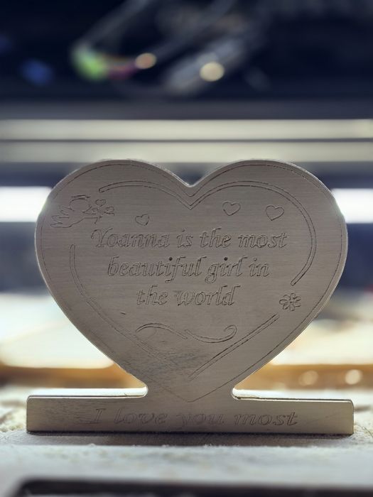 Дървено сърце с опция за персонализирано име и текст