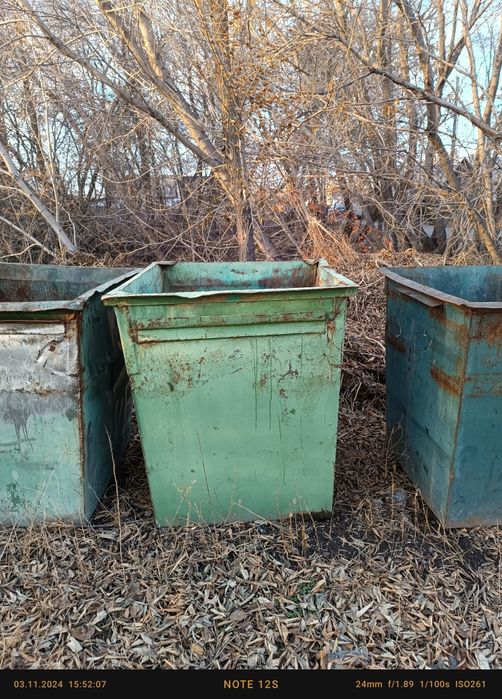 Мусорные контейнеры