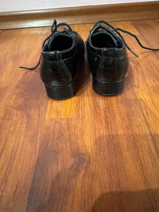 Елегантни обувки за момче, 25 номер