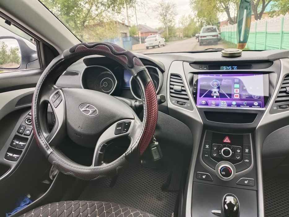 Продаю Hyundai Elantra 2016 года
