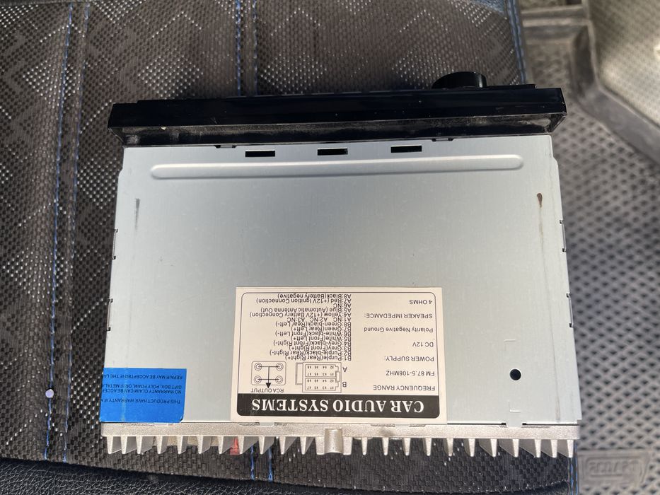 Damas magnitafon sotiladi