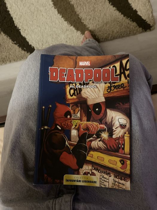 Carte comic book cu deadpool pt copii varsta 10-12 ani