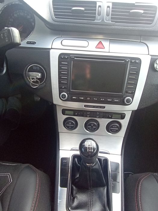 Pasat.b6  .An 2006 motor dizel.199.pret 2600 € f.putin negociabil Acte valabile se vinde doar cu fiscal pe loc