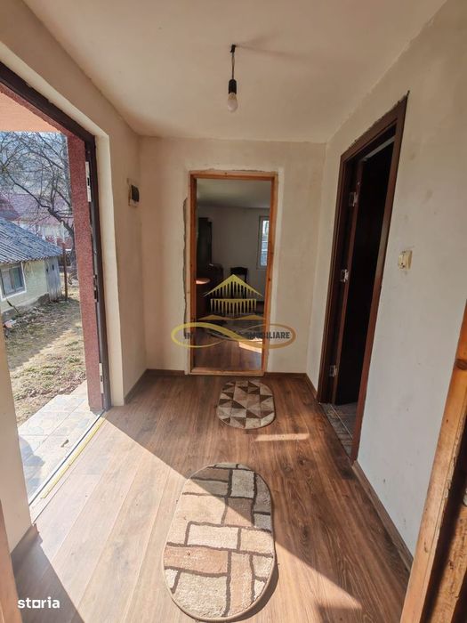 Casă de vânzare din BCA, in PARAVA