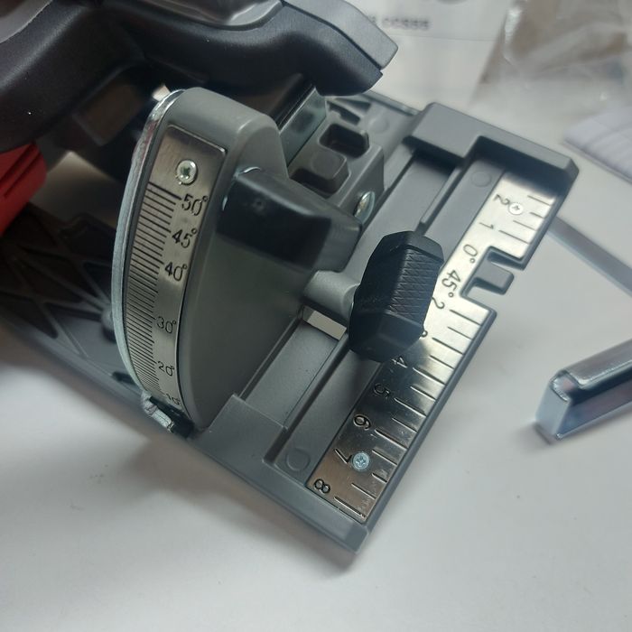 ПРОМОЦИЯ.Нов акумулаторен безчетков циркуляр Milwaukee M18 CCS55-0