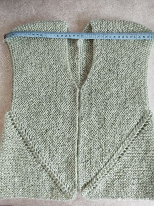 Vesta din mohair cu paiete mici, culoare vernil pal