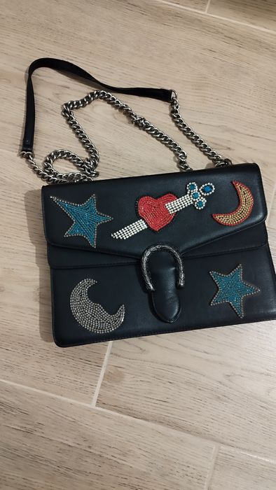 Дамска чанта  .Фешан.Много удобна и спортното елегантна