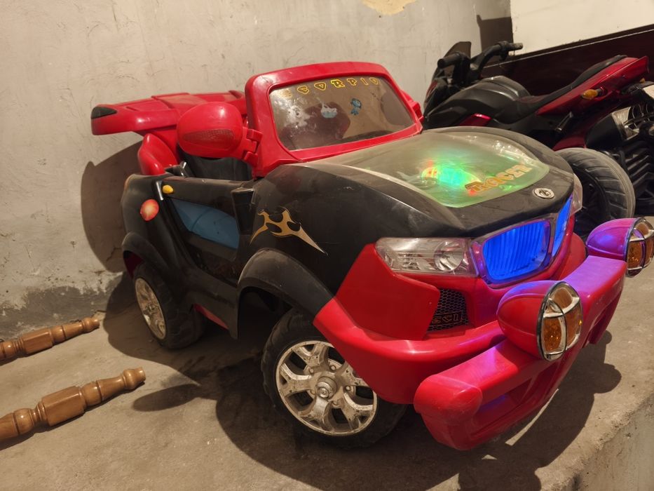 Машинка детская продается!