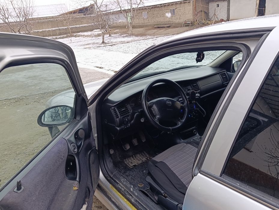 Опель вектра Б 1999г