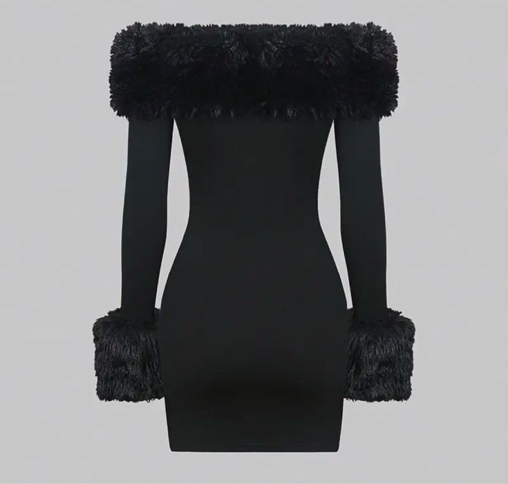 Малка черна рокля