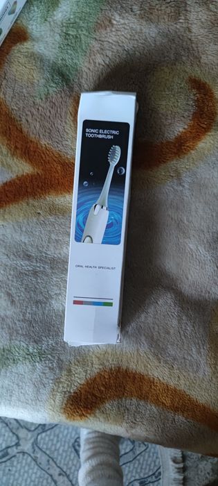 Vând periuțe de dinți electrice