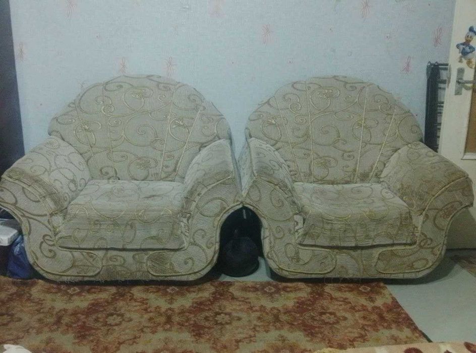 Продаётся мебель: диван и 2 кресла