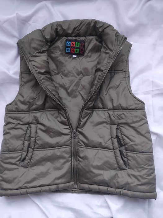 One by one - НОВ дамски елек в милитъри зелен цвят