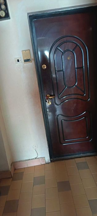 Decomandat 2 camere la Piata Deva
