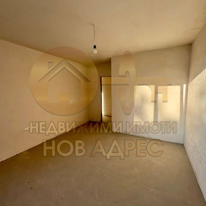 Продава се Тристаен апартамент в Търговище, Център - 110 кв.м за 1094 €/кв.м - Снимка #3