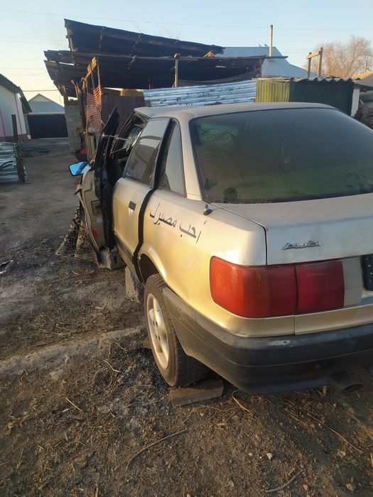 Продам audi 80 бачок