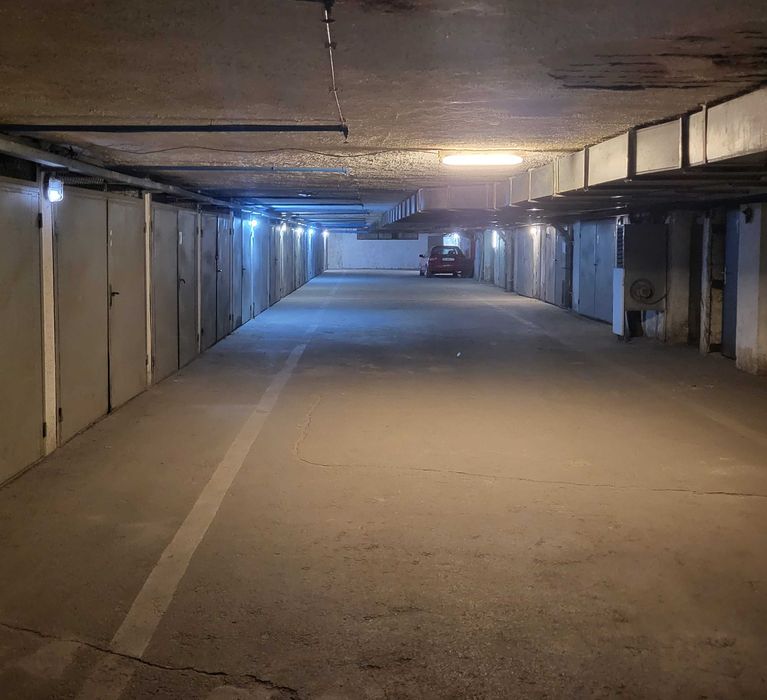 Дава се под наем Гараж / Паркомясто в Пловдив, Старият град - 15 кв.м за 76.5 € - Снимка #1