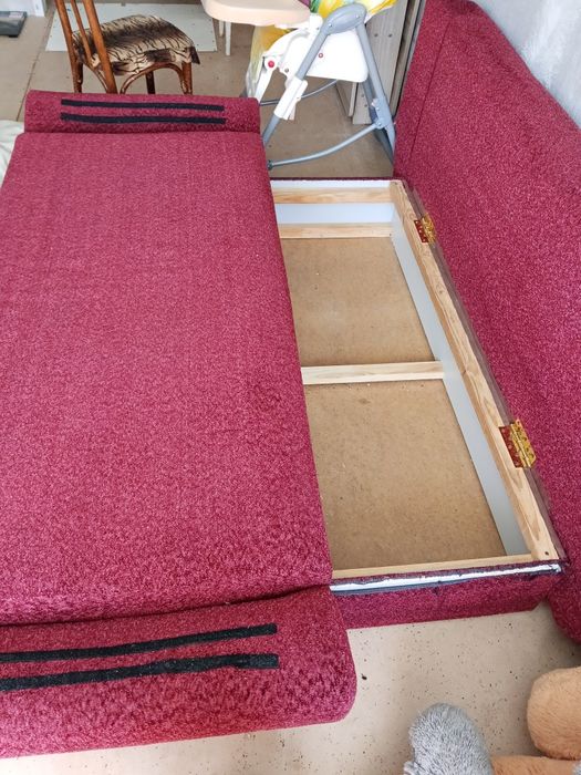 Продам срочно деван спала дочка
